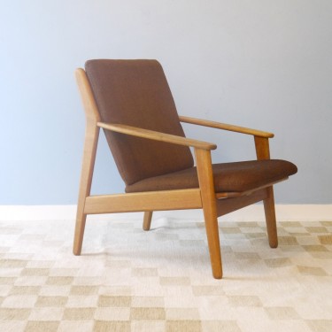 Fauteuil design scandinave en chêne 1960