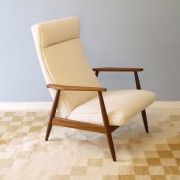 Fauteuil vintage scandinave en teck