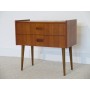 Petite commode scandinave vintage en teck