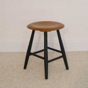 Tabouret vintage scandinave en bois Nesto