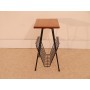 Petite table d'appoint porte revue
