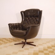 Fauteuil lounge en cuir design danois 1960