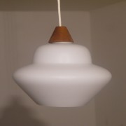 Suspension scandinave opaline et teck danemark 1960