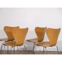 Serie de chaises 3107 par Arne Jacobsen