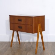 Petite commode scandinave en teck 1960