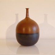 Vase boule en ceramique de Joan Carillo 1970