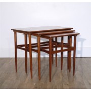 Table gigognes danoises vintage en teck 1960