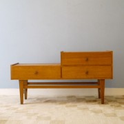 Petit meuble d'appoint vintage scandinave
